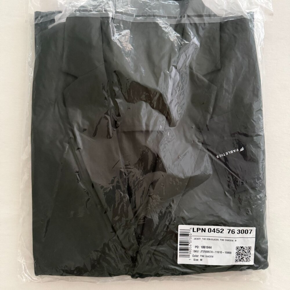 Fabletics Pine Shadow Full Suit & Button-Up NWT - image 5